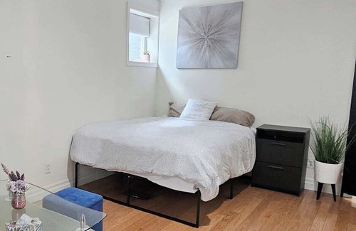 Trinity - Bellwoods Apartamento | Downtown Toronto 1 bedroom unit Near Trinity bellwood park