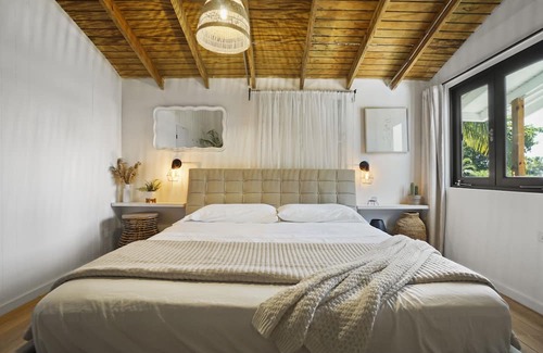Joyuda Cama Y Desayuno | Beach - Culinary Route - Garden & BBQ - Your rustic refuge by the sea atJoyuda.