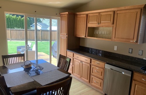 Marysville Casa | Destination: Relax and Enjoy! Minutes away from Casinos, Outlets, Lake Stevens..