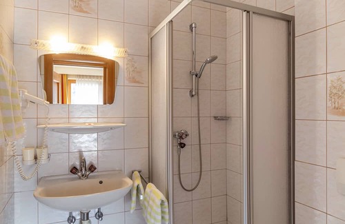 Oberau Apartamento | Apartment 'Landhaus Sonnenzauber Sonnenschein2' with Mountain View, Balcony and Wi-Fi