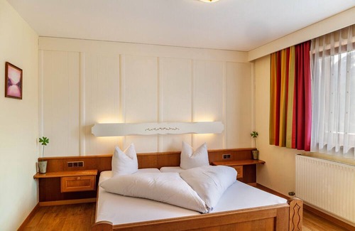 Oberau Apartamento | Apartment 'Landhaus Sonnenzauber Sonnenschein1' with Mountain View, Balcony and Wi-Fi