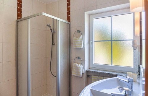 Oberau Apartamento | Apartment 'Landhaus Sonnenzauber Zauberwinkel1' with Mountain View, Balcony and Wi-Fi
