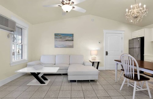 Edgecomb Apartamento | Oceanfront King Suite in Mid-Coast Maine