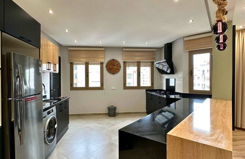 Tangier Apartamento | The Tropical Luxury 2BR City Centre Retreat