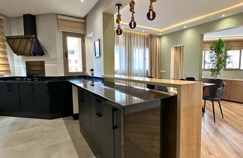 Tangier Apartamento | The Tropical Luxury 2BR City Centre Retreat