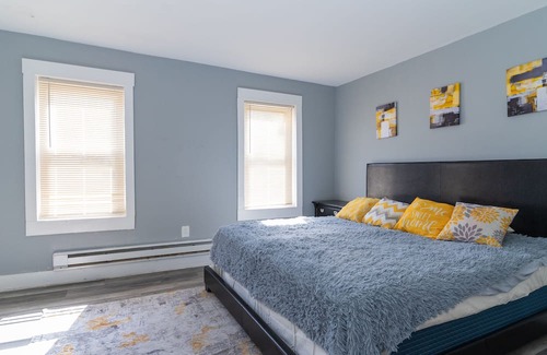 East Mount Airy Apartamento | Newly renovated 3 bedroom apartment