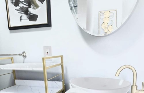 East Mount Airy Apartamento | Newly renovated 3 bedroom apartment