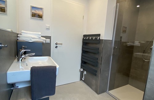Sereetz Apartamento | Ostsee Apartment Lübecker Bucht - Seeterrasse-255 Mbit Wlan-11kw Wallbox