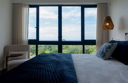 La Ceiba Apartamento | 2 BR Ocean View apt at Playa Bonita Just 2 Minutes Away From the Beach