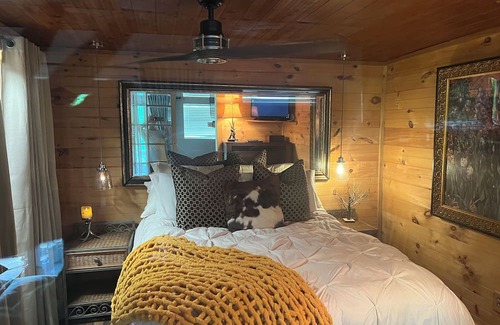 Hayesville Cabaña | Chatuge Lake - Lakefront House! View of the mountains. Private Dock. Sleeps 8!