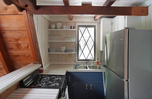 Paris Cabaña | A-Frame Cabin on Muskegon River- Outdoor Adventures await!