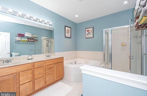 Bayside Villa | Bright Spacious Villa in Luxury Waterfront Neighborhood; Pools, Tennis, Gym