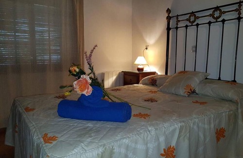 Jimena de la Frontera Casa | Holiday Home 'Casa Paco' with Mountain View, Private Pool and Wi-Fi
