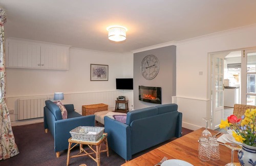 Wisbech Cabaña | THE STABLES, pet friendly, character holiday cottage in Upwell