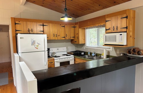 Saugeen Shores Cabaña | Gobles Grove - Three Bedroom, 1 Bathroom Bungalow