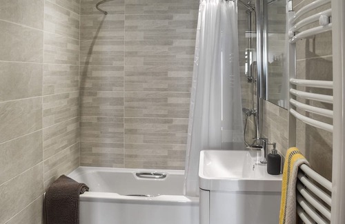 Sutton Cabaña | 3 bedroom accommodation in Sutton