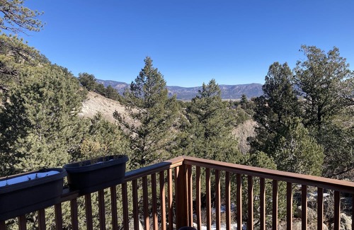 Buena Vista Apartamento | 2BR/3BA Carriage House By Cottonwood Creek