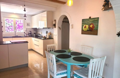 Els Poblets Chalet De Esquí | Villa AY CARAMBA in Els Poblets 950m from the beach