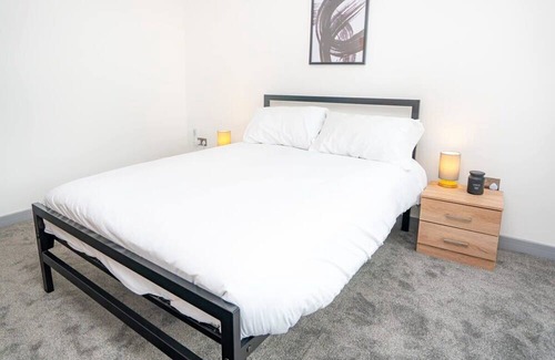 Brierley Hill Apartamento | Bright and Modern 2 Bed Apartment in Redditch