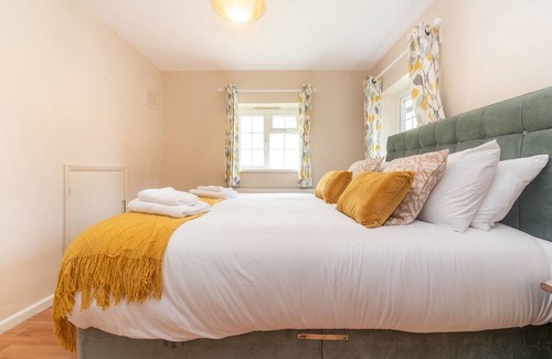 Worcester Park Apartamento | Lovely, cosy gem with free parking | Pass the Keys
