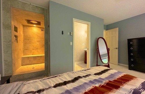 Hunter Casa | Mountain View Chalet - Sleeps 12