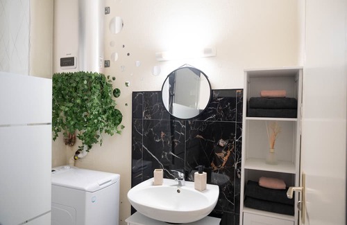 Lingolsheim Apartamento | Lélégant - Spacieux T2 de 52m2 - 10 min Aéroport Strasbourg - Parking Privé