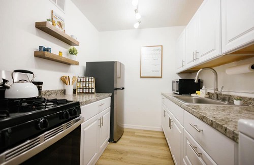Gainesville Condominio | Sage Haven Condo w/ Pool Next to Shands/VA