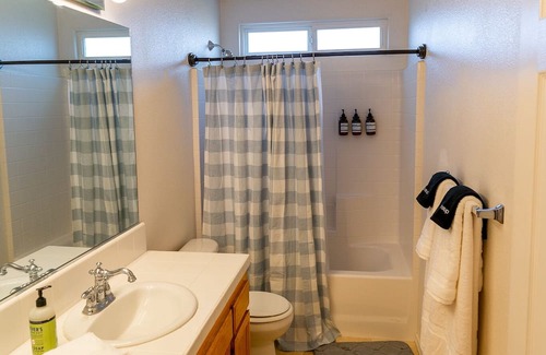 Paso Robles Casa | NEW Listing Discount, 3BR Game Room, Pup Friendly