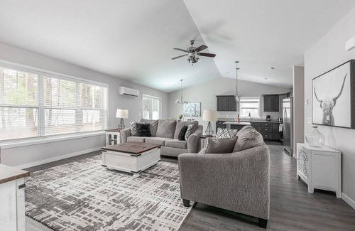 Traverse City Casa | Brand New Beautiful 3 BDR Home Unit 838