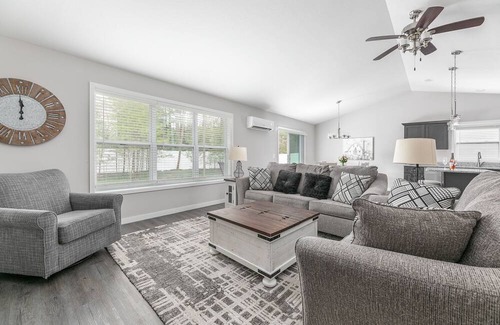 Traverse City Casa | Brand New Beautiful 3 Bedroom Unit 840