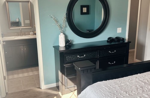 Hanover Casa | The Hanover Hideaway! Minutes from Hanover College, 5 Miles to Downtown Madison!
