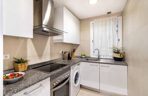 El Guinardo Apartamento | SAGRADA FAMILIA - MODERN 6PP/ WIFI / AC/ SMART TV By MyRentalHost