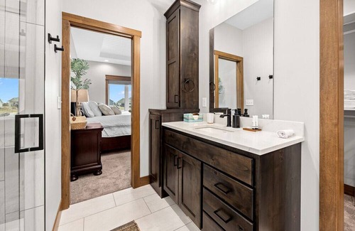 Tea Casa | Lakeside Executive Retreat
