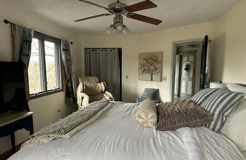 Boston Heights Otro | The Brupoppy Farm & Stay is located in the heart of the National Parks.