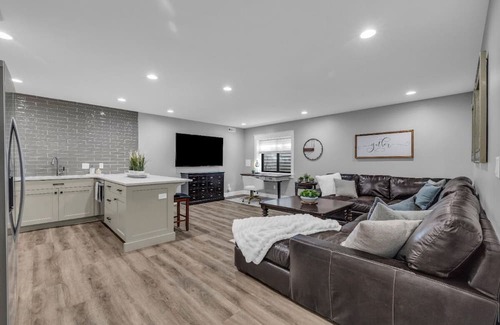 Holladay Casa | Welcome Home to Your Warm and Cozy Fully Renovated Oasis