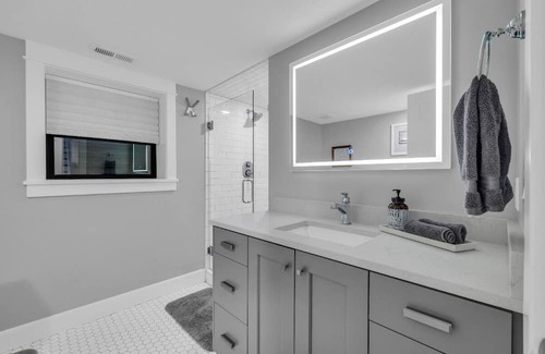 Holladay Casa | Welcome Home to Your Warm and Cozy Fully Renovated Oasis