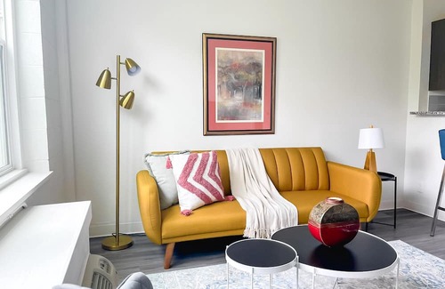 Mount Auburn Apartamento | Sleepover: Vivid 1BD/1BA + Gym -Cincinnati