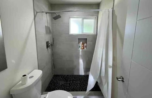 Stockton Casa | Newly Remodeled House!