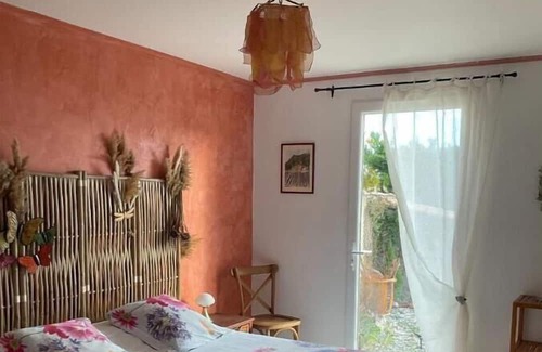 Cabrieres-dʼAigues Casa | Vrbo Property