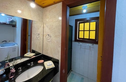 Teresopolis Casa | Casa Mohini: Deck Para Montanha e Lareira. Piscina Natural e Templo a 5 min