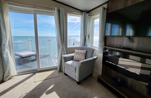 Holworth Cabina | Avon - Creek Caravan Park Ringstead - Dog Friendly