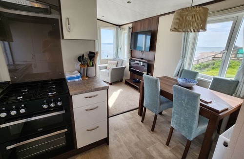 Holworth Cabina | Avon - Creek Caravan Park Ringstead - Dog Friendly