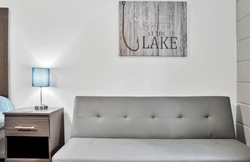 Houghton Lake Casa | Updated Room #1 - 1 King Bed, Couch, All New Furnishings, Fast WiFi!