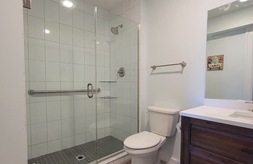 South Kortright Cama Y Desayuno | Cozy B&B with WiFi and AC in peaceful South Kortright