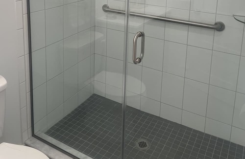 South Kortright Cama Y Desayuno | Cozy B&B with WiFi and AC in charming South Kortright