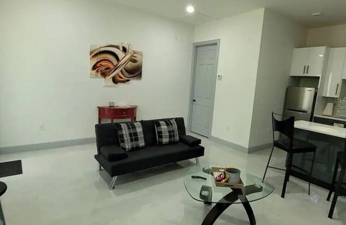 Buckingham Alquiler De Eote | Lovely newbuilding 1 bedroom vacation parking free
