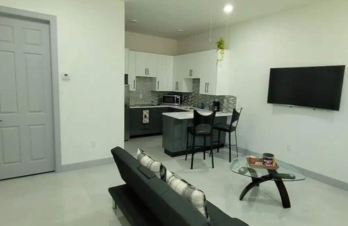 Buckingham Alquiler De Eote | Lovely newbuilding 1 bedroom vacation parking free