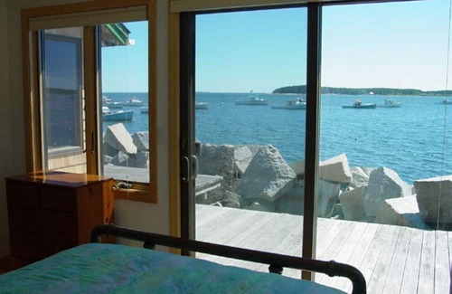 Spruce Head Cabaña | Cozy cottage right on the water