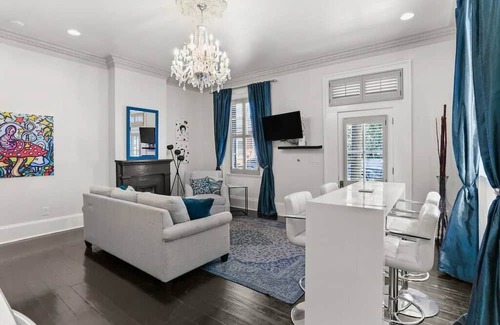 Faubourg Marigny Condominio | Perfect Marigny Pied-de-terre!