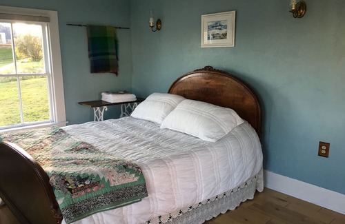 Jonesport Casa | Historic house in working waterfront